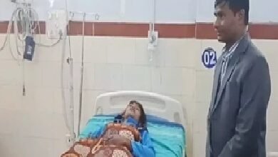 Firing at Annual Celebration: Panic erupts after firing outside a school in Balodabazar...! Student injured.