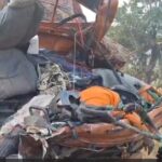Truck Collision: Horrific road accident on the national highway in Kanker early this morning...! 3 dead in a collision between trucks... Watch the video.