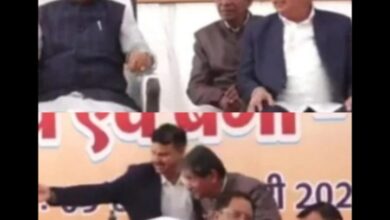 Goura Puja: Internal conflict exposed in Korba BJP...! Senior tribal leader Nankiram Kanwar ignored on stage... CM's PSO takes charge.