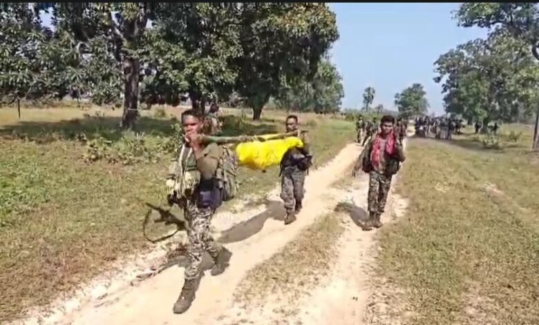 Anti-Naxal Operation: Historic success for security forces...! Encounter continues in South Bastar...12 Naxalites killed...Bodies of two recovered...VIDEO
