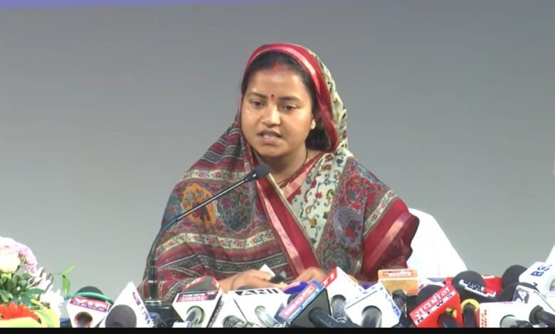 Mahtari Vandana Yojana: Minister Lakshmi Rajwade makes a big announcement on the completion of 2 years of the government...! The portal for the Mahtari Vandana Yojana will be reopened.