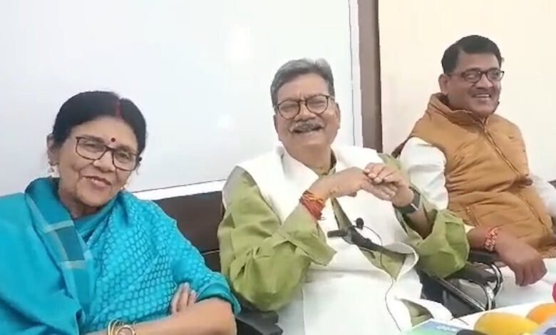 Leader of the Opposition: Suraj Mahant enters politics...! Father Dr. Charandas Mahant puts an end to the speculations.