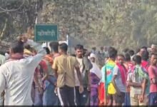 Villagers Protest: Maize plant dispute escalates in Kokodi village… vandalism again in front of police… Collector-SDM-ASP present at the spot, watch video here