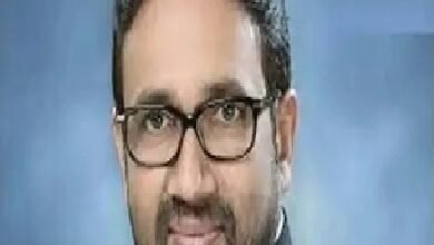 Income Tax Raid: Income Tax team arrives at BSP MLA Umashankar Singh's residence in vehicles with wedding cards... Intensive investigation of properties... Family records also being scrutinized.