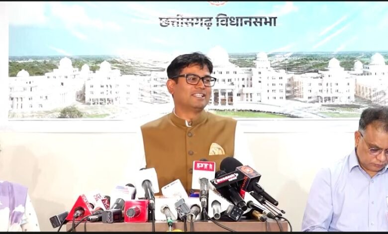 Economic Survey 2026: GSDP projected to grow by 11.57%! Strong growth in agriculture, industry, and services sectors... Finance Minister presents Economic Survey in Parliament