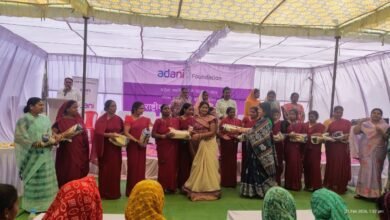 Adani Foundation honored 600 women in Korba...! A grand celebration took place in Patadi village on International Women's Day.