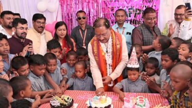 Bal Ashram Ballia: Vishnudev Sai celebrated his 62nd birthday with his children...! Called his smile his greatest gift...see photos here