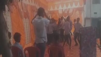 Principal suspended: Students danced to obscene songs...! The Commissioner suspended the principal.