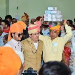 Cultural Pride: Uncle's love...! Brahmin brothers set a record by offering 16.1 million rupees in cash as dowry in a jayal.