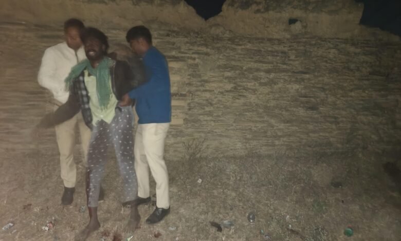 Looting and Attack: Dangerous robbery and assault…! 13 people injured in Shivrinarayan-Pamgarh…Accused shot in the leg during encounter…Video