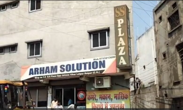 Bulldozer Action: Breaking...! The corporation's biggest bulldozer action to date... 10 luxurious shops built on government land in Lalpur demolished... Watch the video here