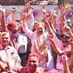 Chief Minister Sai Holi Celebration: Holi colors were splashed at the Chief Minister's residence...! Holi was played with officials and employees.