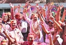 Chief Minister Sai Holi Celebration: Holi colors were splashed at the Chief Minister's residence...! Holi was played with officials and employees.