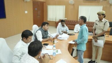 Public Hearing: 106 Applications Received at Korba 'Jan Darshan'...! Collector Directs Prompt Resolution... Officials Put on Alert.