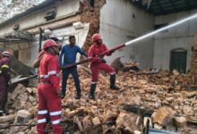 Fire Incident: Big news from Balodabazar...! A massive fire broke out in the Tehsil building...causing panic early in the morning...watch the video here.
