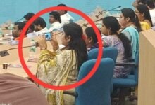 Municipal Corporation: Korba Municipal Corporation General Body Meeting... Public Interest Lost in the House... Councilor Preoccupied with Recording Videos... Watch VIDEO Here.