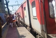 Silent Heart Attack: A tragic incident occurred in Ratlam district...! A judge's wife died in the washroom of a moving train.