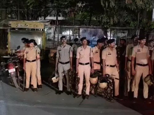 Police Action: Stabbing Incident in Raipur's Maudhapara! Two Youths Injured; Tension Grips the Area—Police Take Charge.