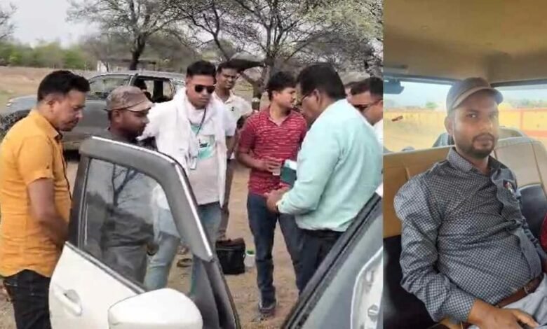 ACB Action: Corrupt Clerk Arrested in Janjgir-Champa! Demanding Commission for Payment... Accountant Caught Red-Handed Accepting an ₹8,000 Bribe.