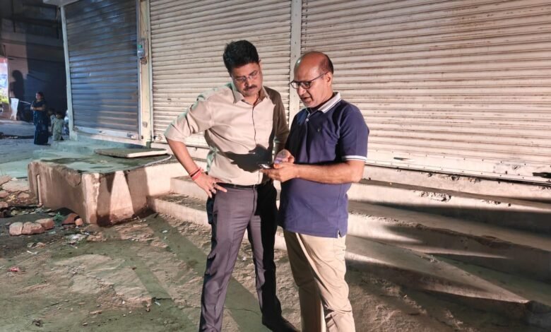 Vyapar Vihar: Major theft in Vyapar Vihar...! Fleeing with a bag worth lakhs from a car... Watch the video here