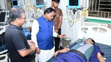 Fire breaks out in Cuttack Medical College: Fire engulfs ICU ward at SCB Medical College in Cuttack; 10 patients burn to death.