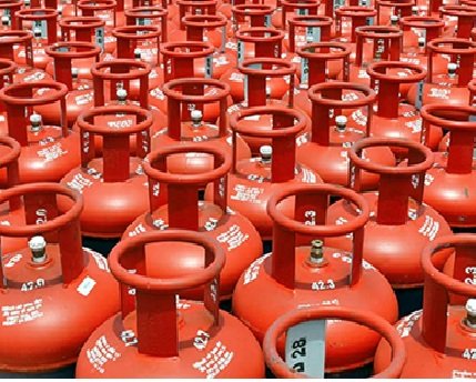 Gas Cylinder: Major News... Looming LPG Crisis! 14.2 kg Cylinders May Now Contain Only 10 kg of Gas.