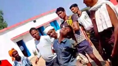 Tribal Child Abuse: A shameful incident has emerged from Kabirdham...! A minor tribal child was brutally beaten by a mob...and died during treatment.