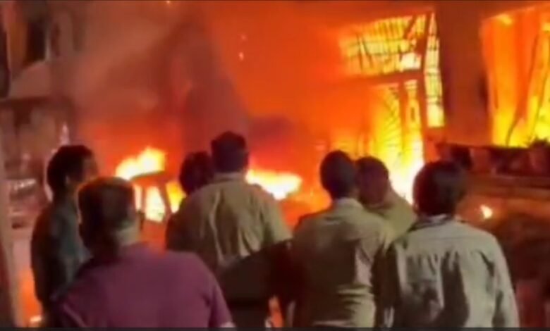 Fire Accident: Massive Blaze in Indore! Six members of the same family meet a tragic end in a house fire... Watch VIDEO here.