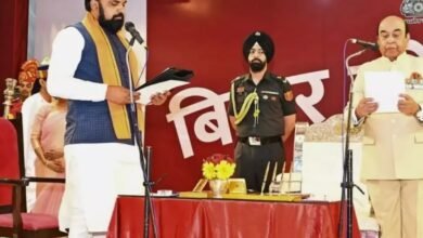 Bihar CM Samrat Chaudhary: Bihar's New CM Samrat Chaudhary Faces Controversy Immediately After Taking Oath—Unable to Pronounce 'Akshunna'; Stumbled Over Words While Reading! Opposition Shares Video to Take Aim—Watch Here.