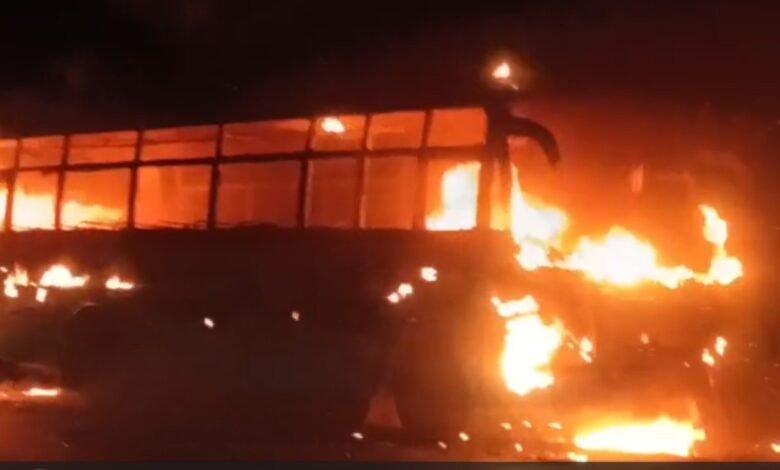 Bus Fire: Fire breaks out in a wedding party bus in Balod! Passengers jump to safety; major tragedy averted. Watch VIDEO here.