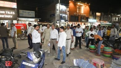 Korba Municipal Action: Strict Crackdown on Encroachment in Korba! 40-Foot Road Reduced to 4 Feet—Commissioner Issues Stern Reprimand.