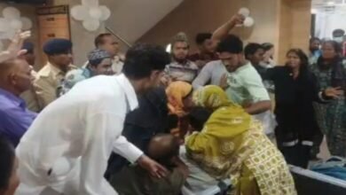 Navkar Hospital: Uproar at Raipur's Navkar Hospital! Physical altercation breaks out between the deceased woman's maternal and in-laws' families following her death.