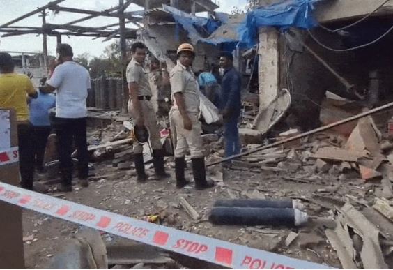 Silvassa Godown Cylinder Blast: Cylinder Blast at Gas Warehouse...! 4 Dead... Several Injured
