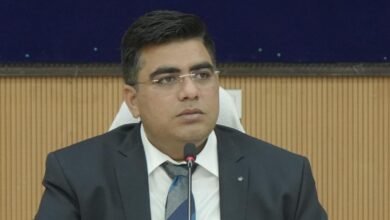 Korba Collector Takes Action: Village Plunged in Darkness for 3 Months...! Collector Intervenes... Directs Action Against Sub-Engineer.