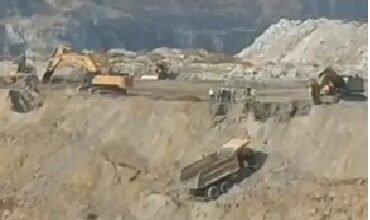 SECL Accident: Dumper mishap at Korba SECL Kusmunda mine...! Driver narrowly escapes.