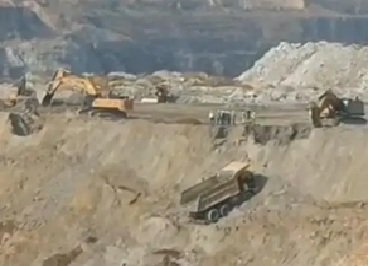 SECL Accident: Dumper mishap at Korba SECL Kusmunda mine...! Driver narrowly escapes.