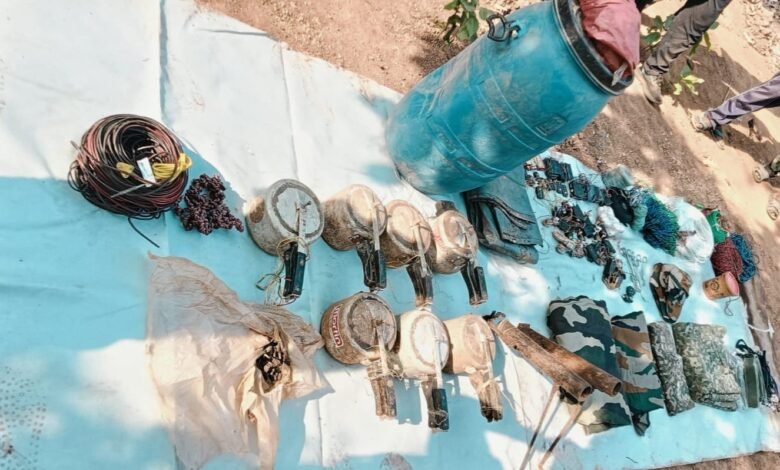 Kanker Naxal Operation: Major Success in Anti-Naxal Campaign...! Large Cache of Explosives Recovered... Watch Video Here