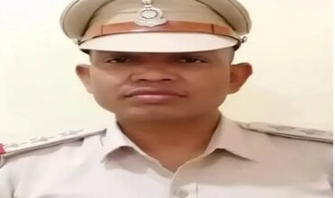 Gambling Case: Gambling in the Jungle... Video Exposes the Truth! The Axe Falls on the Station In-charge... TI and Constable Suspended.