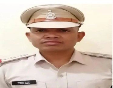 Gambling Case: Gambling in the Jungle... Video Exposes the Truth! The Axe Falls on the Station In-charge... TI and Constable Suspended.