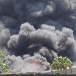 Saddu Factory Fire: Massive Blaze in Raipur! Plastic Factory in Saddu Engulfed in Flames... Firefighting Teams on the Scene... Efforts to Extinguish the Fire Underway (Video)