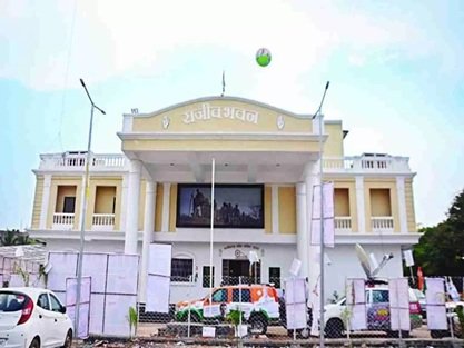 CG Liquor Scam: EOW Tightens the Noose in Liquor Scam Case...! Intense, 10-Hour Interrogation of 4 Rajiv Bhawan Employees