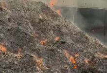 Fire at Tendu Warehouse: Massive Blaze Erupts at Tendu Leaf Godown in Bijapur...! 18,000 Sacks Reduced to Ashes... Losses Exceed ₹10 Crore.