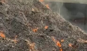 Fire at Tendu Warehouse: Massive Blaze Erupts at Tendu Leaf Godown in Bijapur...! 18,000 Sacks Reduced to Ashes... Losses Exceed ₹10 Crore.