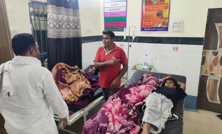 Food Poisoning: Panic Grips Sarangarh... Over Two Dozen Villagers Fall Ill After Eating Golgappas.