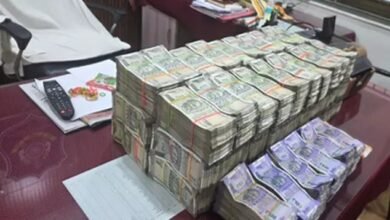 Cash Seized in Car: Major Revelation During Vehicle Check! Crores of Rupees Recovered from an Ertiga Car... ₹2.56 Crore in Cash Seized... Police Inform Income Tax Department.