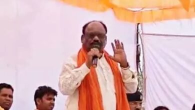 Sushasan Tihar: The stage heats up at 'Sushasan Tihar'! BJP leader exposes systemic flaws right in front of the Collector... Says: "Mr. Collector, at least have the courtesy to pick up the phone!"