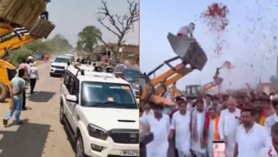 Sanitation Workers: Lathi-charge on sanitation workers staging a sit-in protest... Piles of garbage in the streets... Door-to-door collection remains suspended for the third consecutive day.