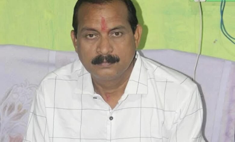 ACB Action: 'Misgovernance' Exposed on the Platform of 'Good Governance'...! Education Department Clerk Trapped... Official Caught in ACB Net While Accepting ₹40,000.