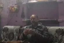 Jail Scam: Prison Guard Accepts Bribe While Chanting ‘Radhe-Radhe’...! Uproar Ensues as Video Goes Viral... Watch Here