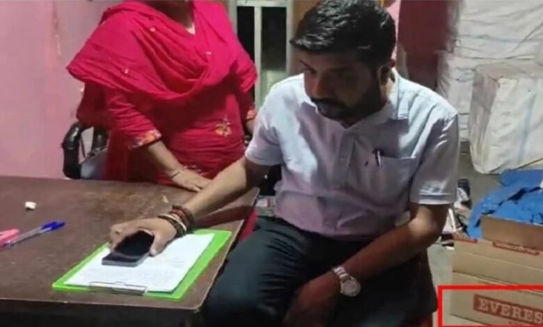 Fake Everest Masala: Caution! Counterfeit Everest Masala being sold in Bilaspur markets—fake stock worth lakhs seized during Food Department raid.